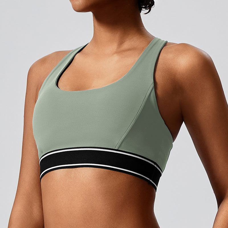 Contrast color elastic fashionable yoga suit with chest pad