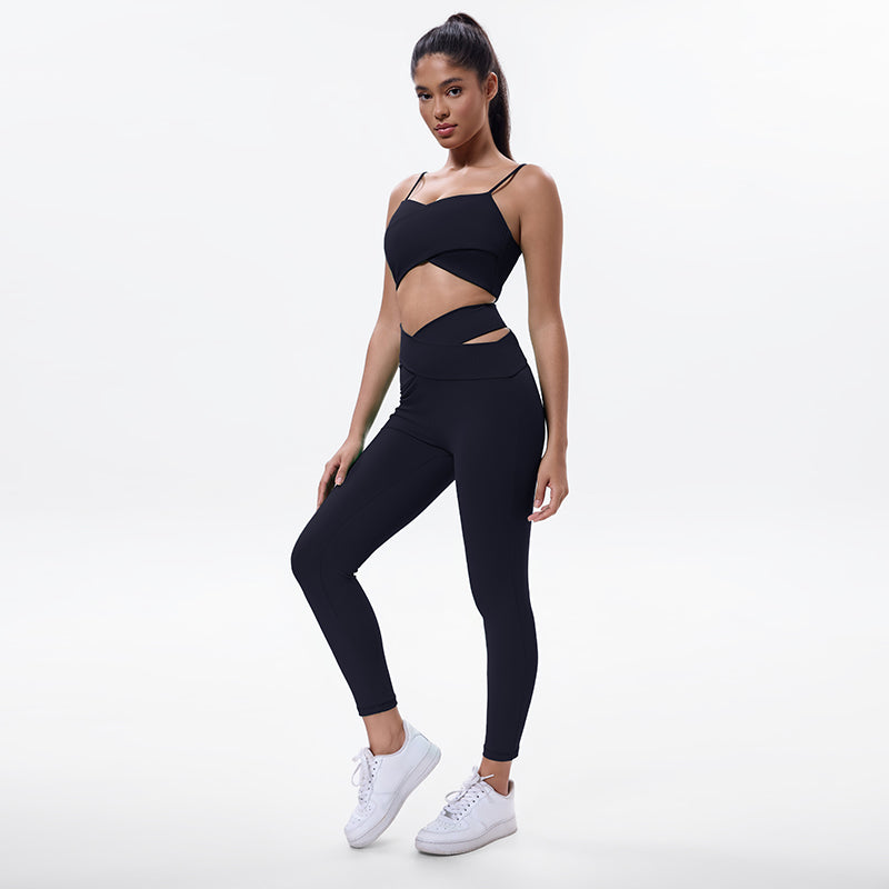 Eco-friendly Renewable Polyester Fabric Spaghetti Straps Fashionable Pilates Yoga Top